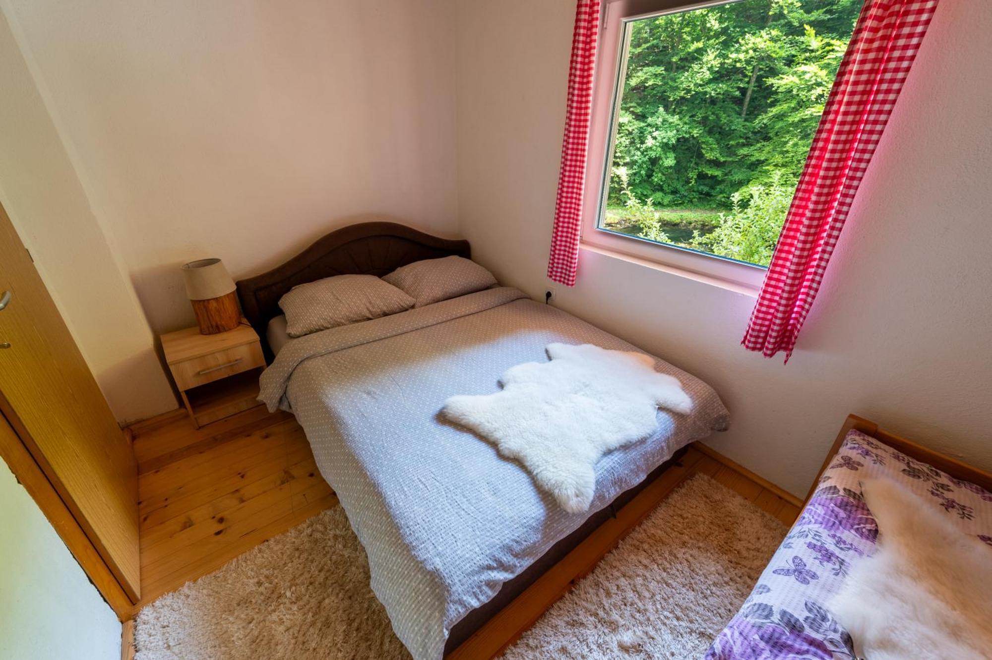 Maison d'hôtes Domacinstvo Na Kraju Svijeta à Sipovo Extérieur photo