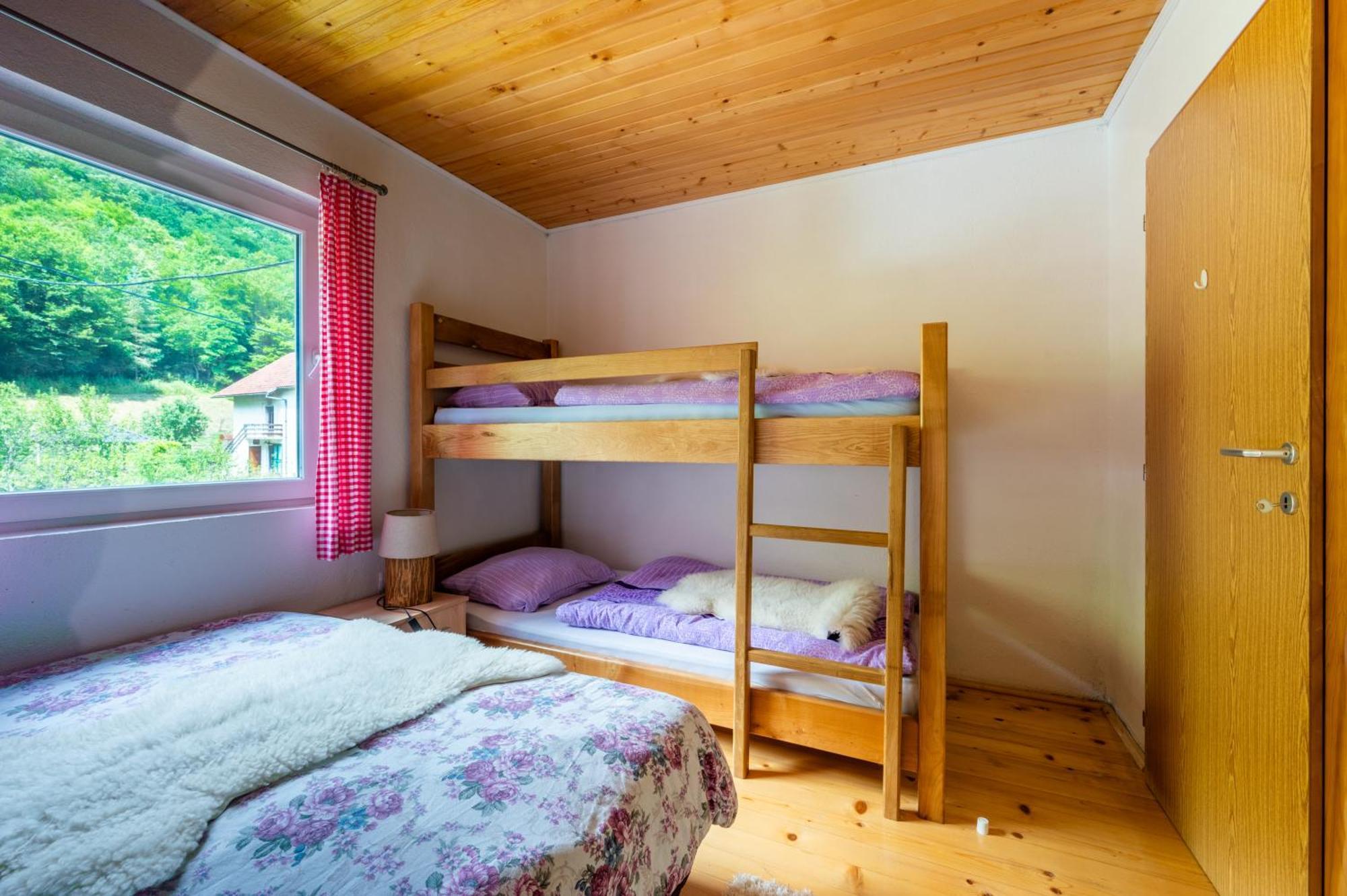 Maison d'hôtes Domacinstvo Na Kraju Svijeta à Sipovo Extérieur photo