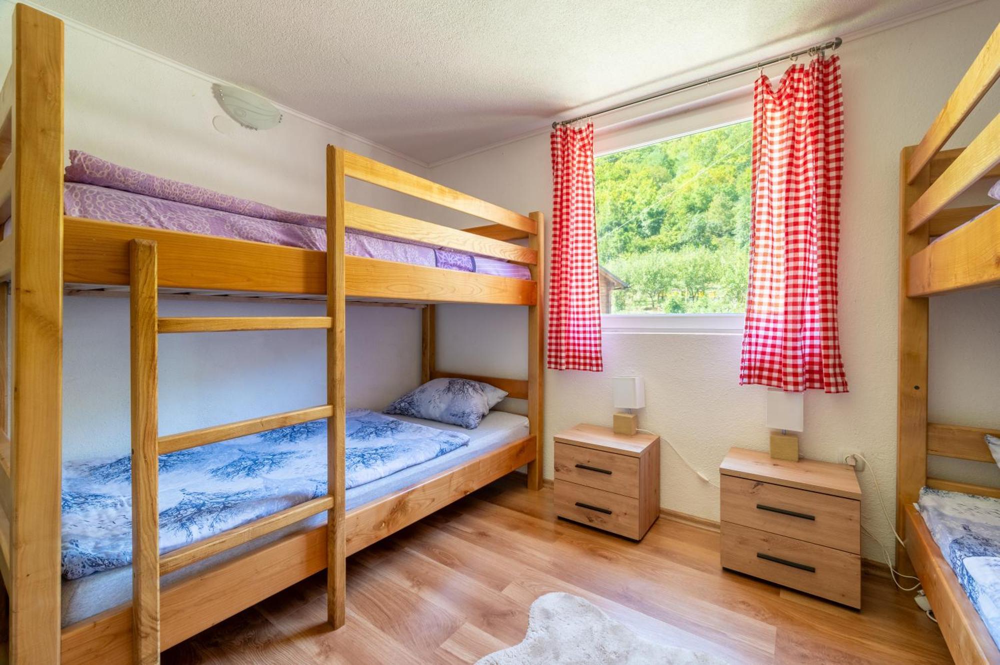 Maison d'hôtes Domacinstvo Na Kraju Svijeta à Sipovo Extérieur photo