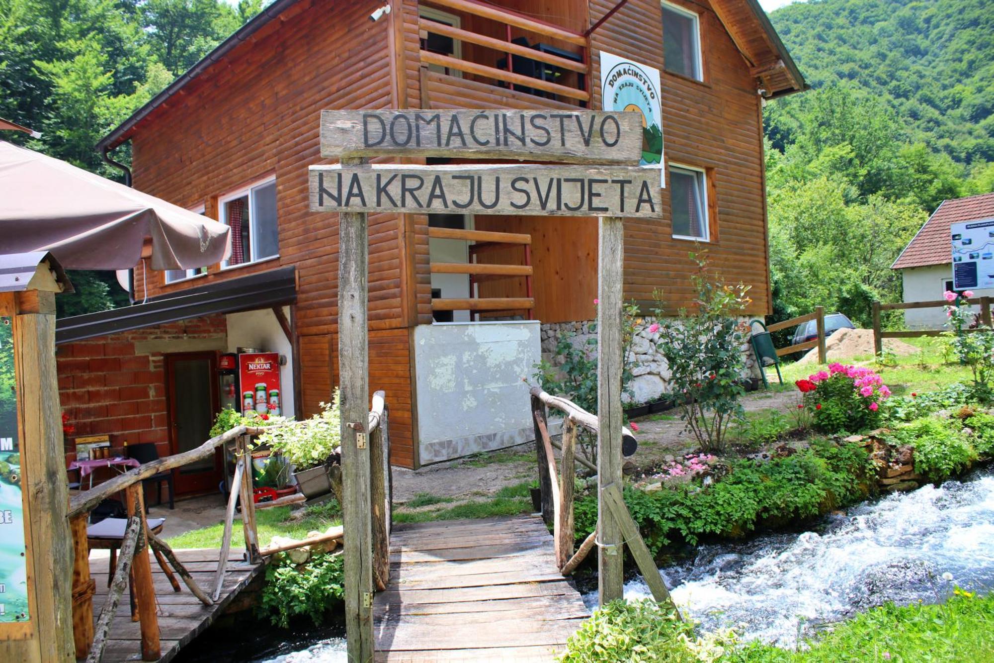 Maison d'hôtes Domacinstvo Na Kraju Svijeta à Sipovo Extérieur photo