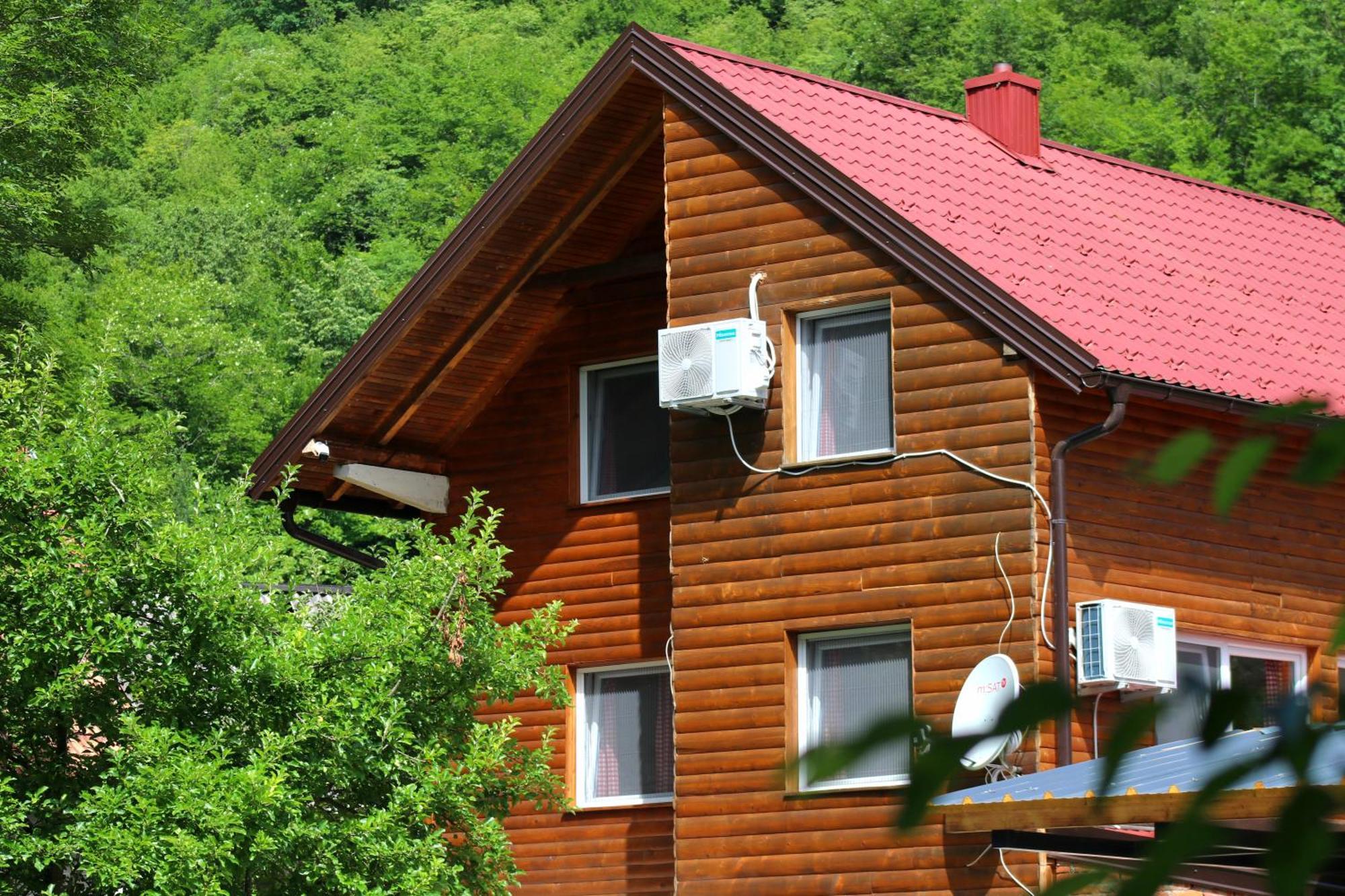 Maison d'hôtes Domacinstvo Na Kraju Svijeta à Sipovo Extérieur photo