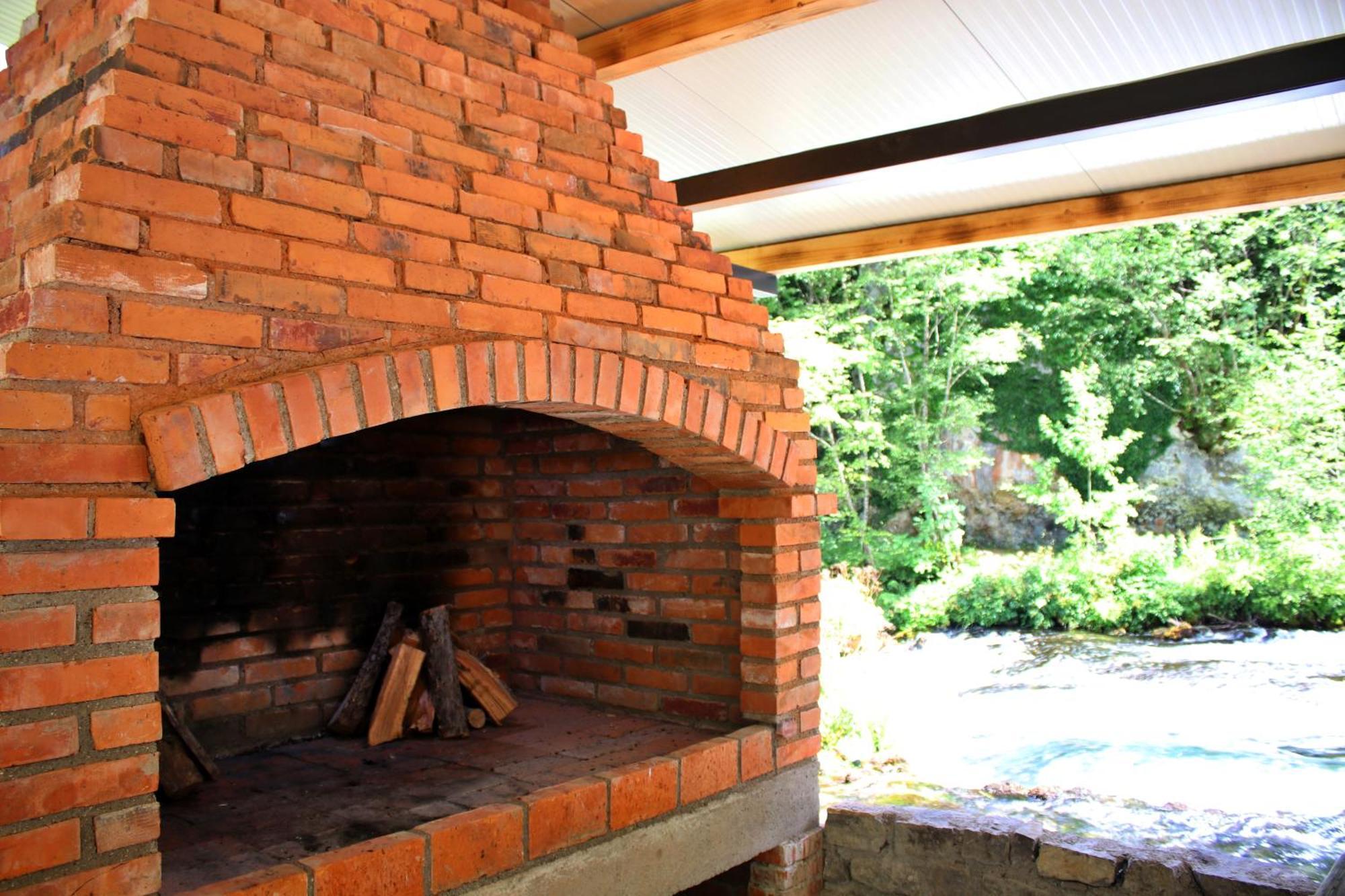 Maison d'hôtes Domacinstvo Na Kraju Svijeta à Sipovo Extérieur photo