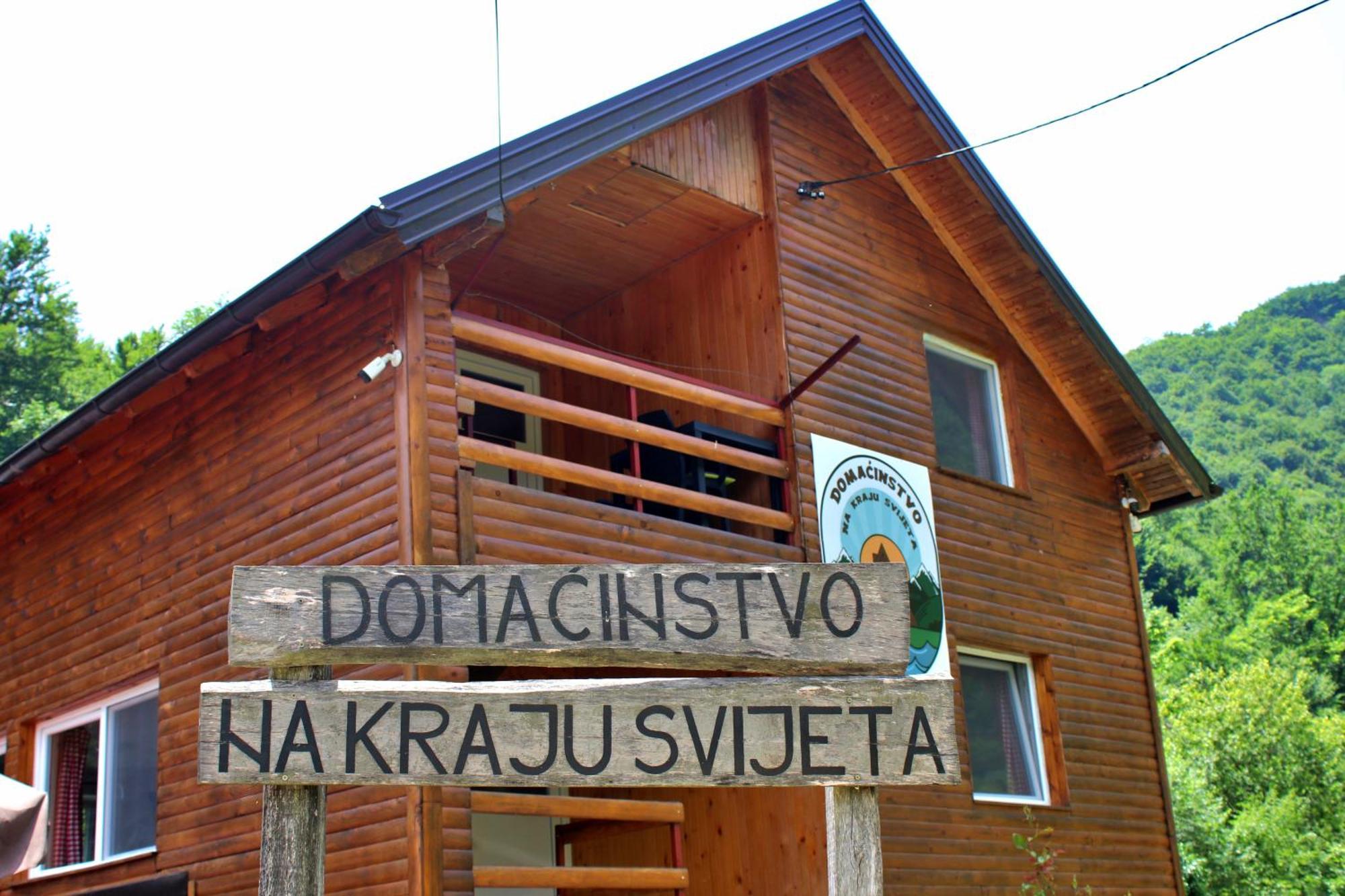Maison d'hôtes Domacinstvo Na Kraju Svijeta à Sipovo Extérieur photo